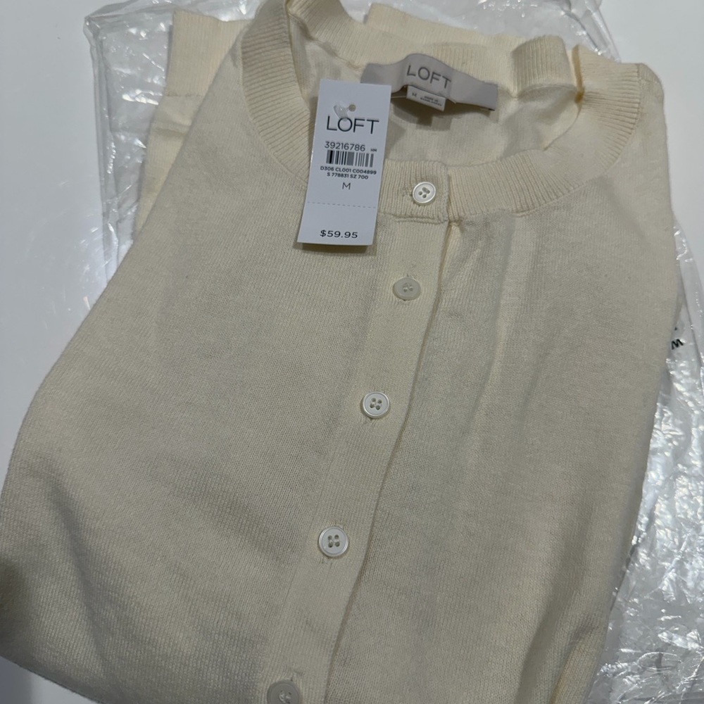 NWT LOFT Ivory Button-Up Cardigan - Picture 2 of 3